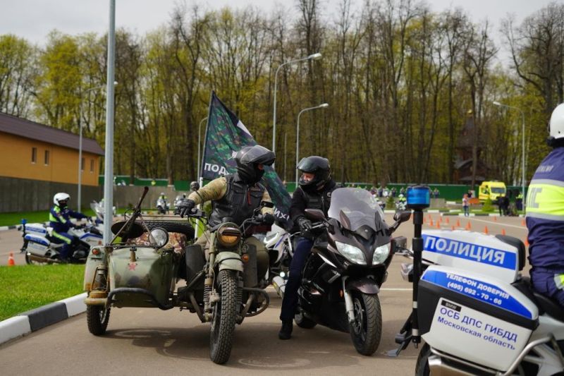 Профессиональные мотоциклисты открыли мотосезон Новости Реутова 